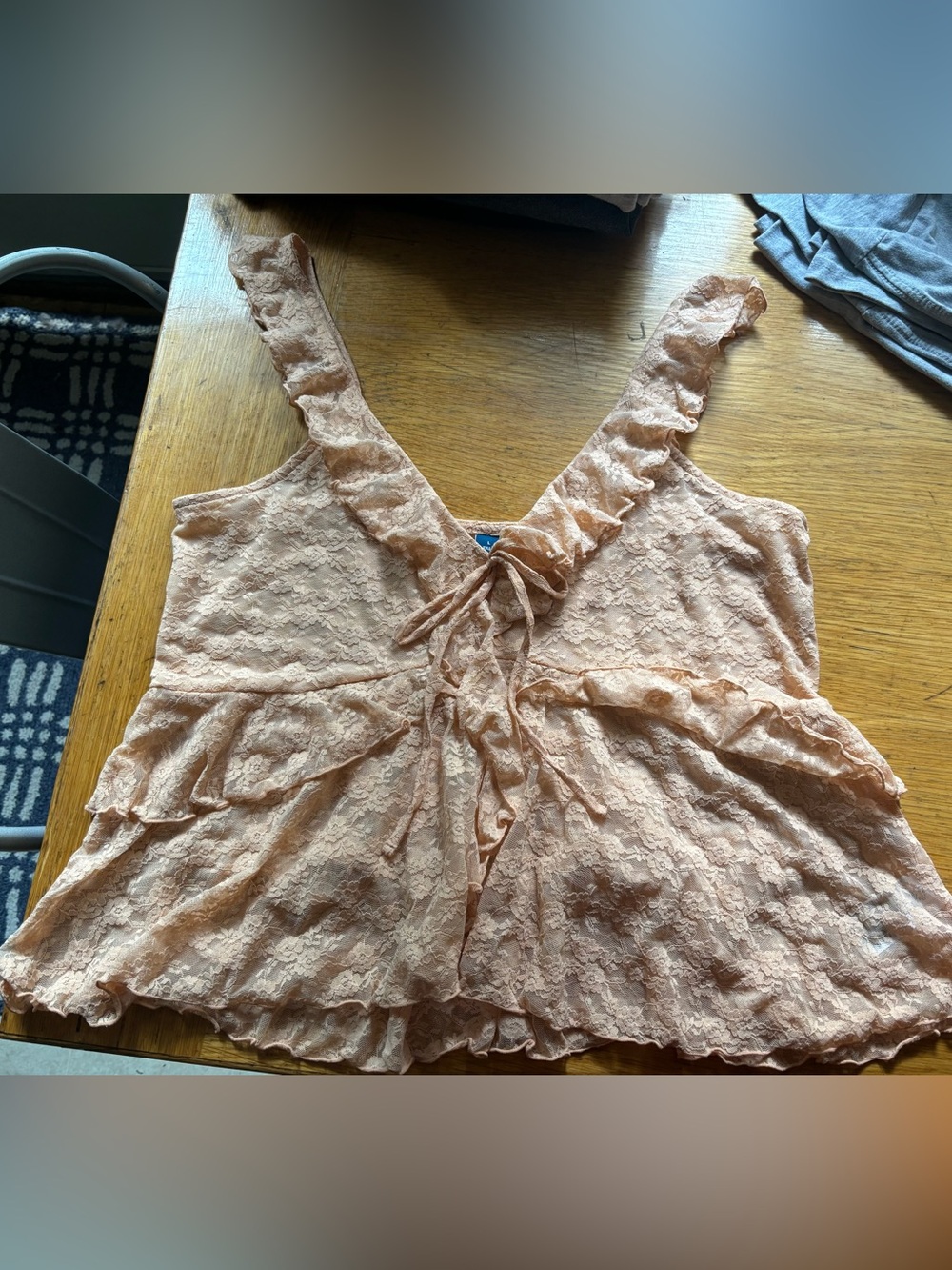 Old Navy Lace Ruffle Tie-Front decoration Camisole - Peach